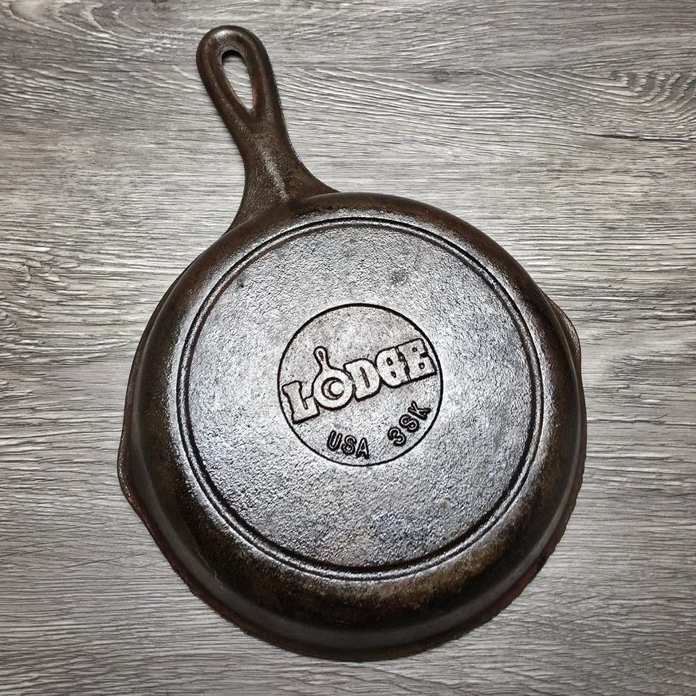 Vintage Lodge 3SK Cast iron Skillet 6.5